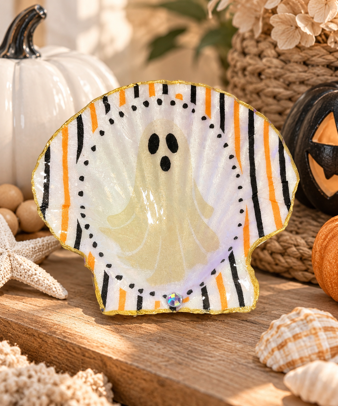 Decaupage Sea Shell - Halloween Ghost